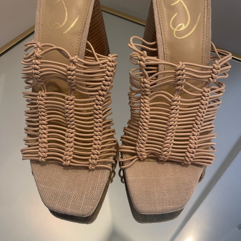 Like New Sam Edelman! - Picture 5 of 6